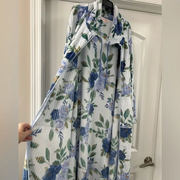 Stan Herman Size 3X Blue - Gray English Rose Plush Zip Front Long Lounger Robe - Picture 9 of 11